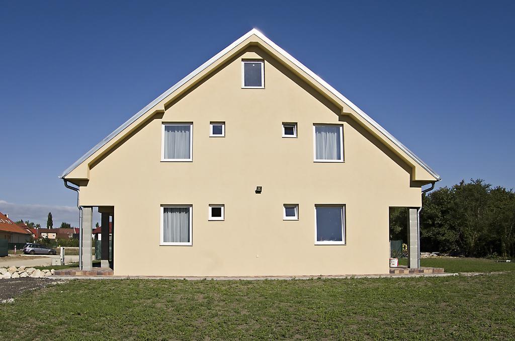Luca Apartman Шопрон Экстерьер фото